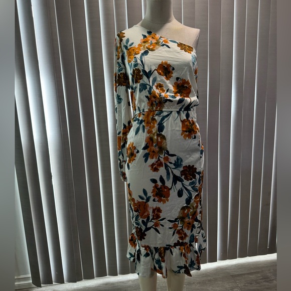 🌸AMTIOUS floral one shoulder dress ✨ - Picture 3 of 9